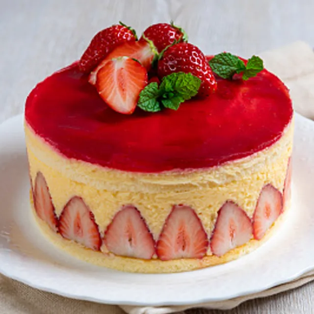 strawberry-cake.webp
